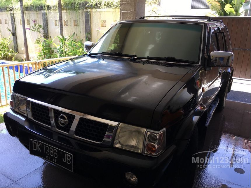 Jual Mobil Nissan Terrano 2005 Spirit 2.4 di Bali Manual 