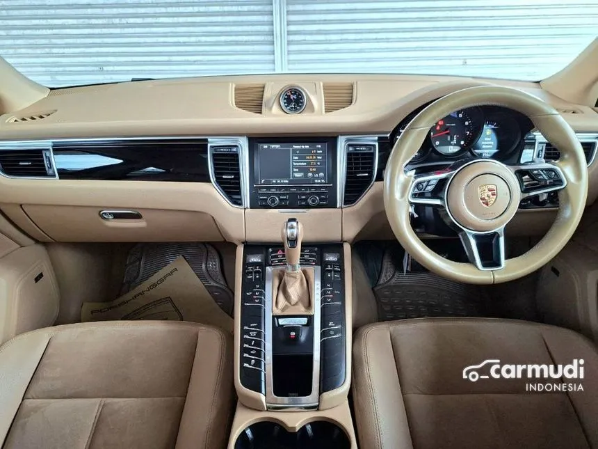 2015 Porsche Macan SUV