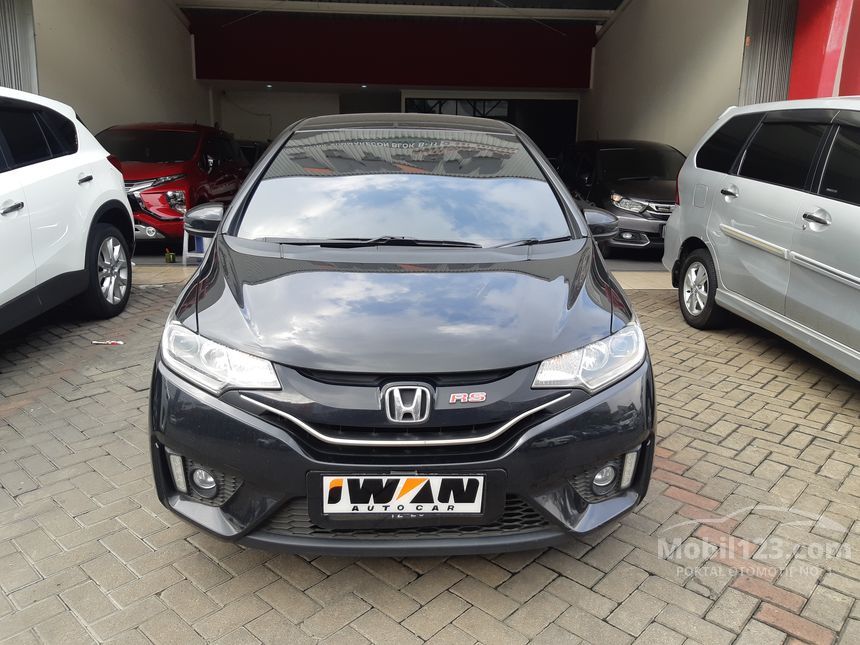  Jual Mobil Honda Jazz 2015 RS 1.5 di DKI Jakarta Automatic 