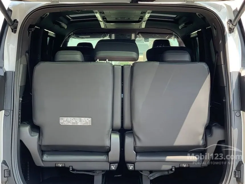 2025 Toyota Alphard HEV (Premium Color) MPV