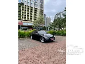 2016 BMW 320i 2.0 Sport Sedan