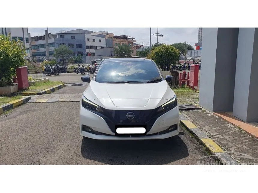 2023 Nissan Leaf (2 Tone) Hatchback