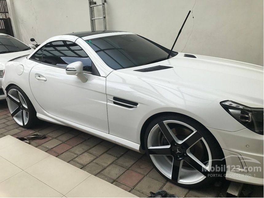 Jual Mobil Mercedes-Benz SLK250 2013 AMG 1.8 di Jawa Barat 