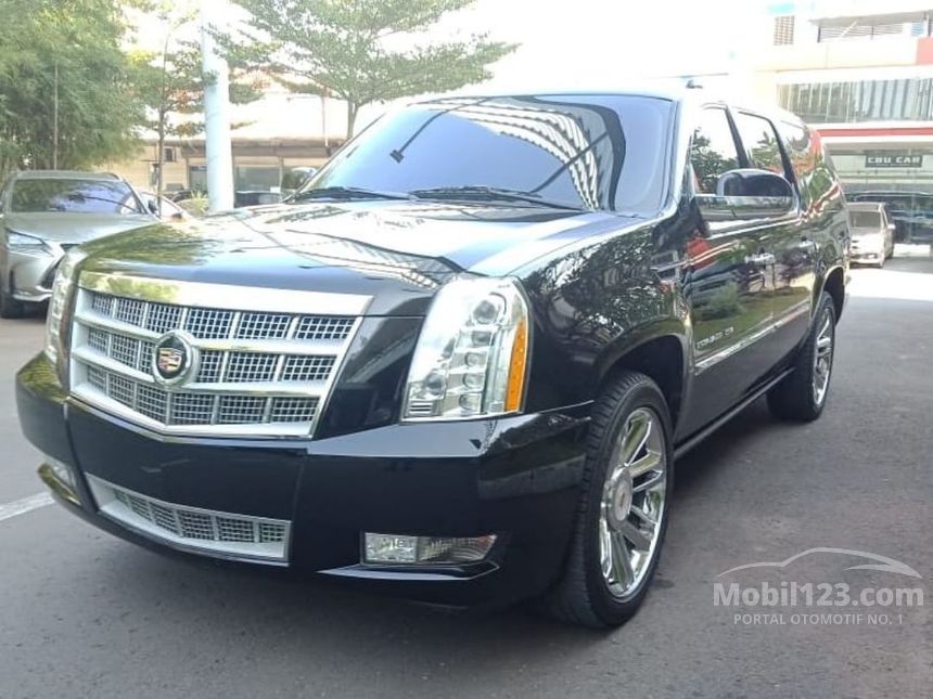 Jual Mobil Cadillac Escalade 2014 Platinum 6.2 di DKI Jakarta Automatic
