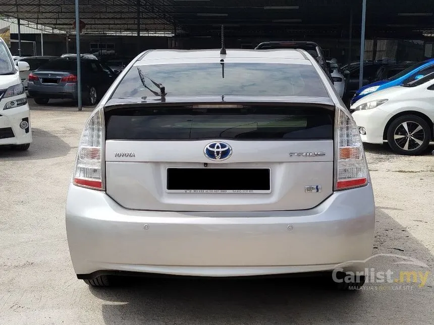 2012 Toyota Prius Hybrid Luxury Hatchback