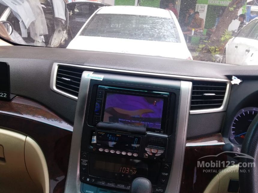 2014 Toyota Alphard X MPV