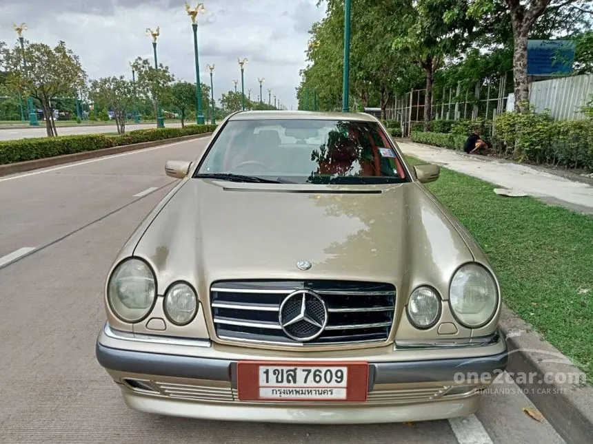1996 Mercedes-Benz E230 Elegance Sedan