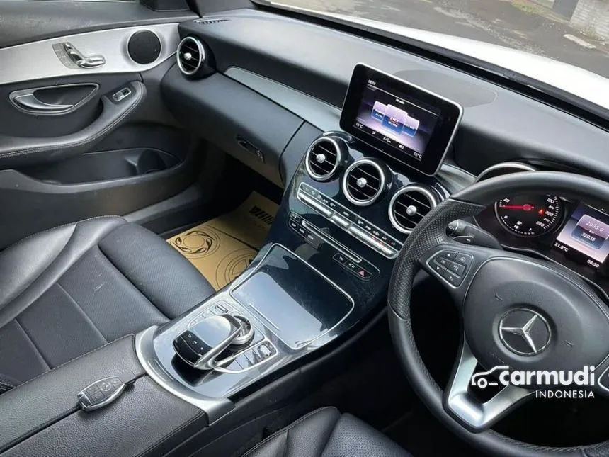 2018 Mercedes-Benz C200 AMG Sedan