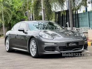2013 Porsche Panamera 3.0 S Hatchback