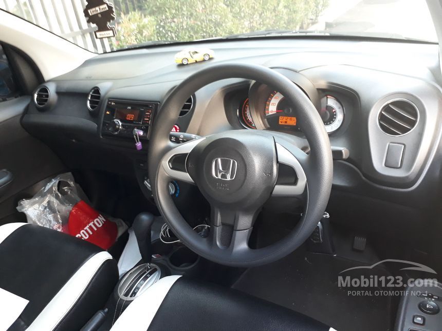 Jual Mobil  Honda  Brio  2019 E Limited  Edition  1 2 di Jawa 