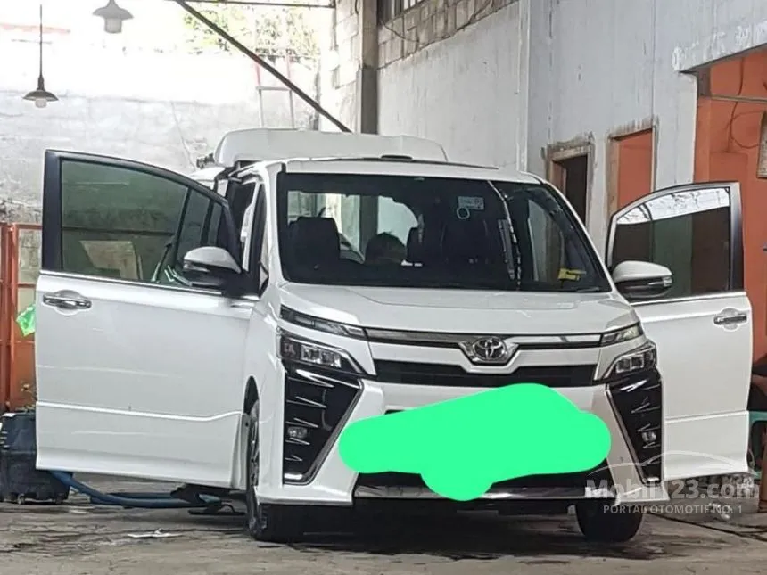 Jual Mobil Toyota Voxy 2018 2.0 di Jawa Barat Automatic Wagon Putih Rp 349.000.000