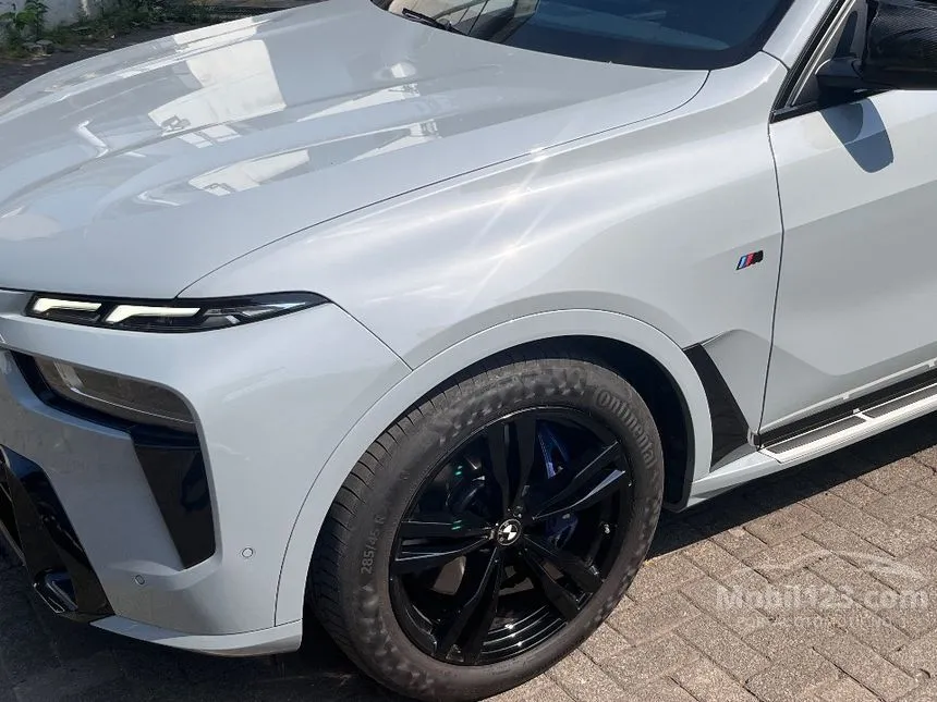 2023 BMW X7 xDrive40i M Sport SUV