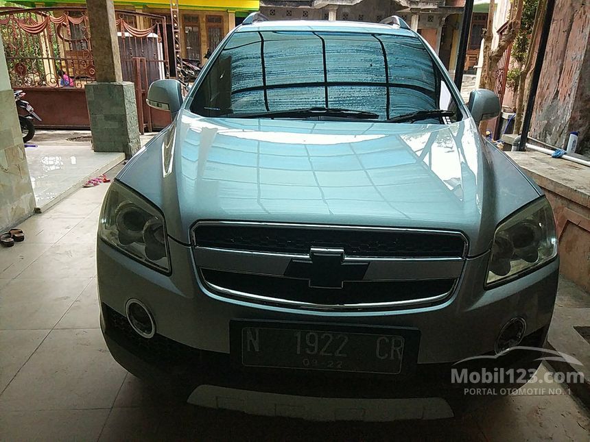 Jual Mobil  Chevrolet  Captiva 2011 C100 2 4 di Jawa  Timur  