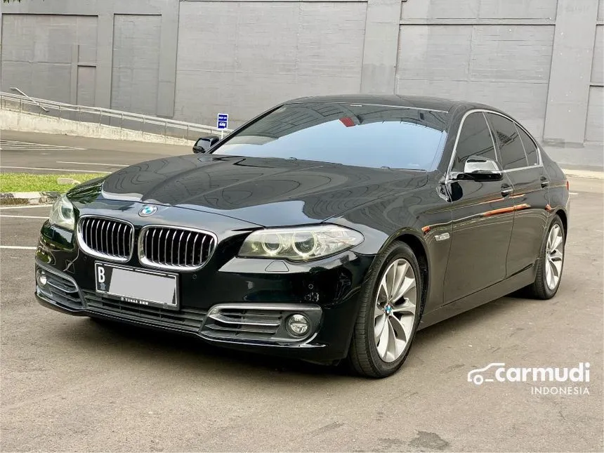 2016 BMW 520i Luxury Sedan