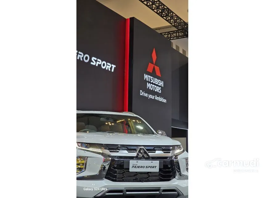 Jual Mobil Mitsubishi Pajero Sport 2024 Dakar 2.4 di Sulawesi Utara Automatic SUV Putih Rp 650.000.000