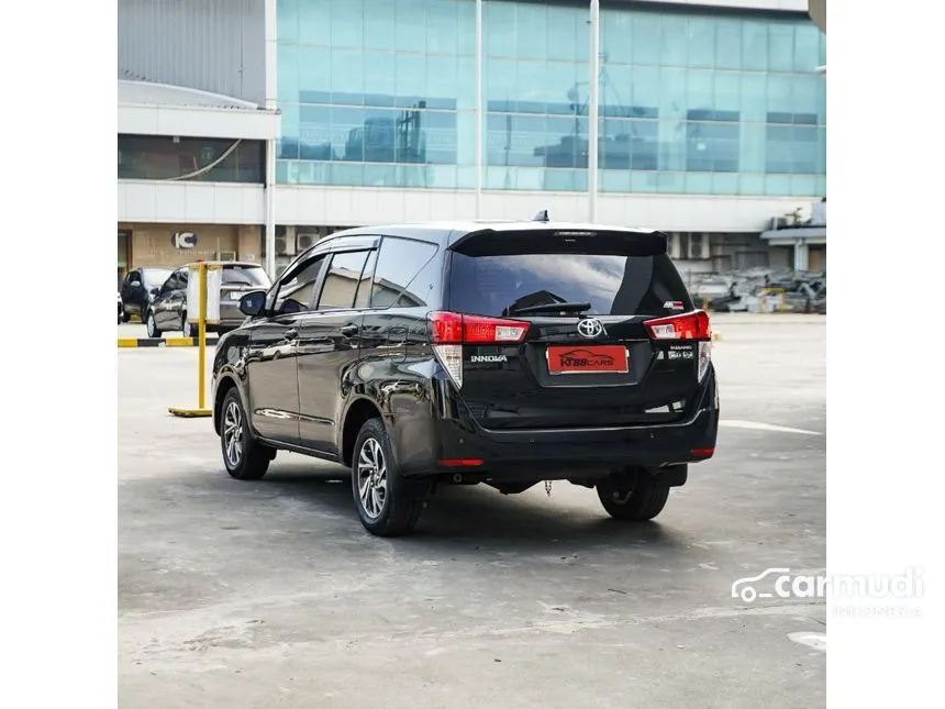 2022 Toyota Kijang Innova V MPV