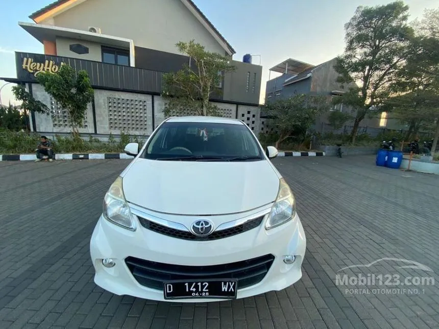 Jual Mobil Toyota Avanza 2014 Veloz 1.5 di Jawa Barat Manual MPV Putih Rp 119.000.000