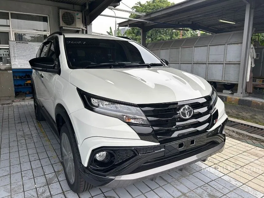 Jual Mobil Toyota Rush 2024 S GR Sport 1.5 di Jawa Barat Manual SUV Putih Rp 278.750.000