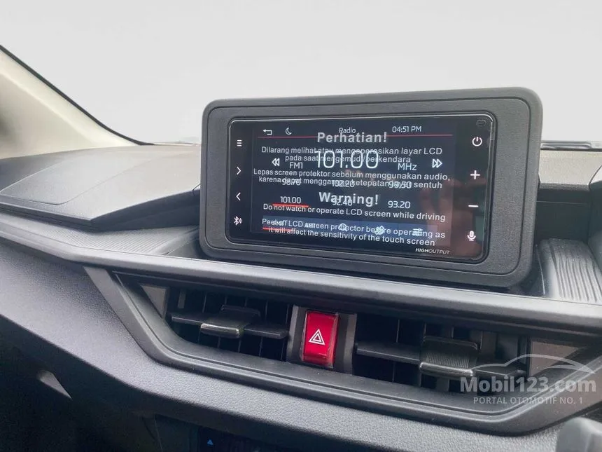 2025 Daihatsu Ayla R Hatchback