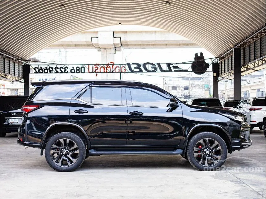2025 Toyota FORTUNER GR Sport SUV