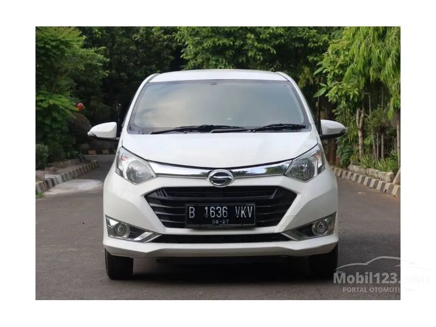 Jual Mobil Daihatsu Sigra 2017 R 1.2 di Banten Manual MPV Putih Rp 105.000.000