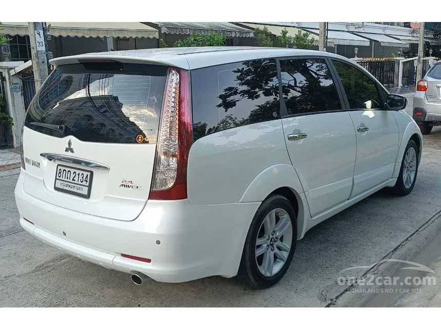 2010 Mitsubishi SPACE WAGON GT Wagon