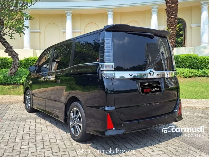 2018 Toyota Voxy Wagon