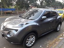 2015 Nissan Juke RX Red Interior SUV
