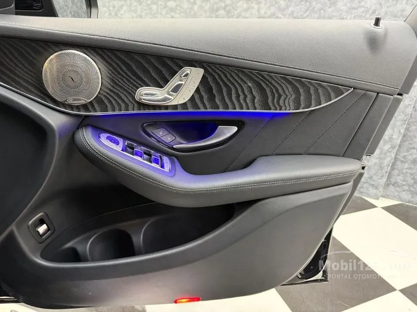 2017 Mercedes-Benz C200 AMG Line Sedan