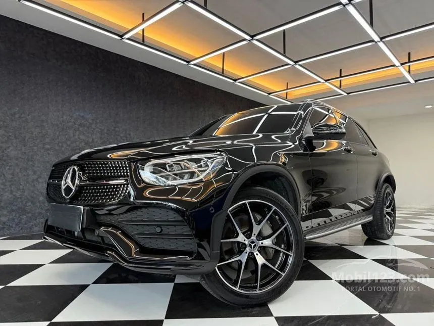 2017 Mercedes-Benz C200 AMG Line Sedan