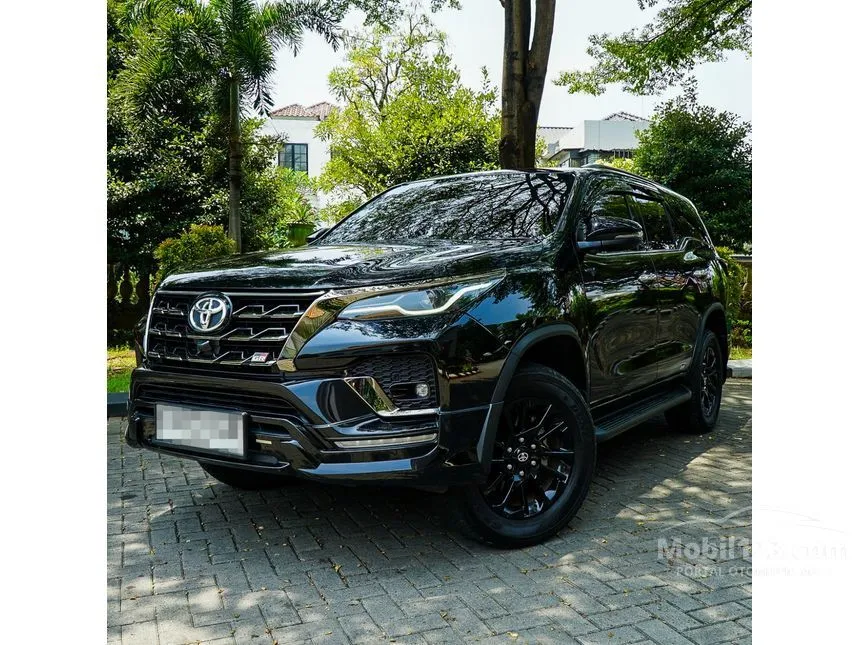Jual Mobil Toyota Fortuner 2023 VRZ 2.8 di DKI Jakarta Automatic SUV Hitam Rp 575.000.000