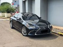2024 Lexus ES 300h 2.5 Ultra Luxury Sedan,Electric HYBRID Dreive,4 Cylinder,NIK 2024,GANJIL,pajak JULY,km 14K RECORD