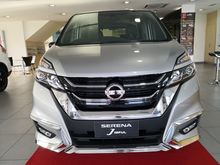 Rebate 8,500 Nissan Serena 2.0 2018 Limited 5 Unit Clear Stock