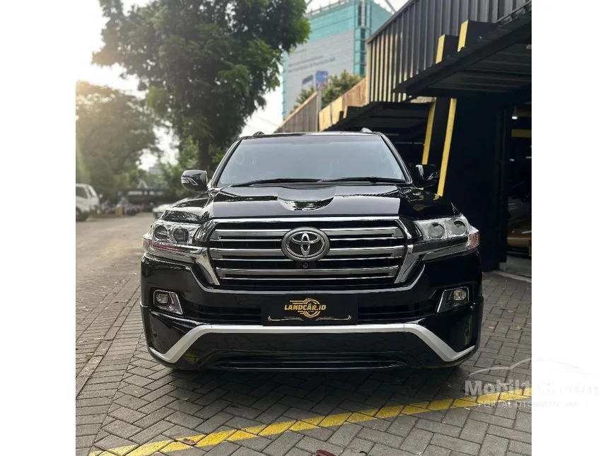 2014 Toyota Land Cruiser 200 Full spec SUV