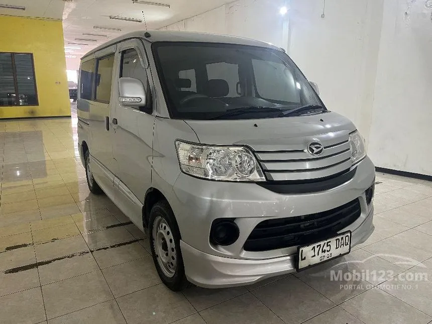 2022 Daihatsu Luxio D Van