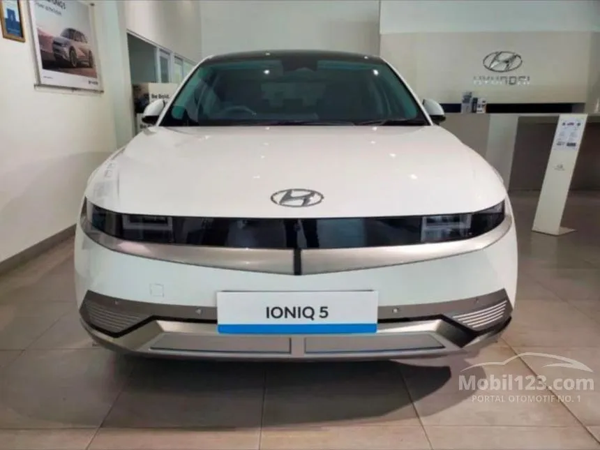 Jual Mobil Hyundai IONIQ 5 2024 Long Range Signature di DKI Jakarta Automatic Wagon Putih Rp 749.000.000