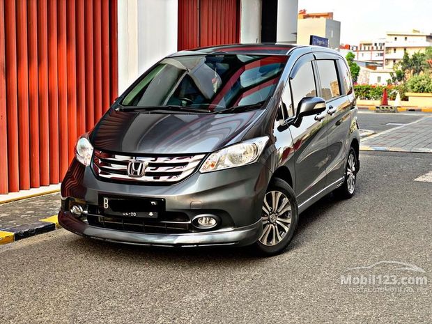 Honda Freed Mobil Tahun 2015-2016 bekas dijual di Dki 