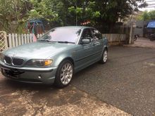 2002 BMW 318i 2.0 Sedan