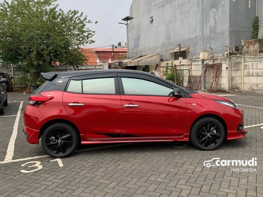 2025 Toyota Yaris GR Sport 3 AB (2 Tone) Hatchback