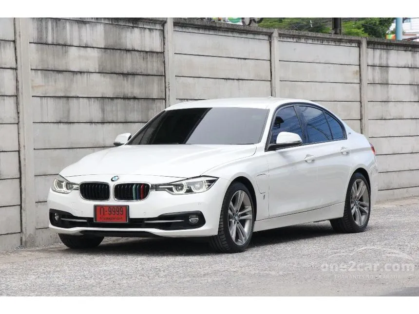 2017 BMW 330e Iconic Sedan