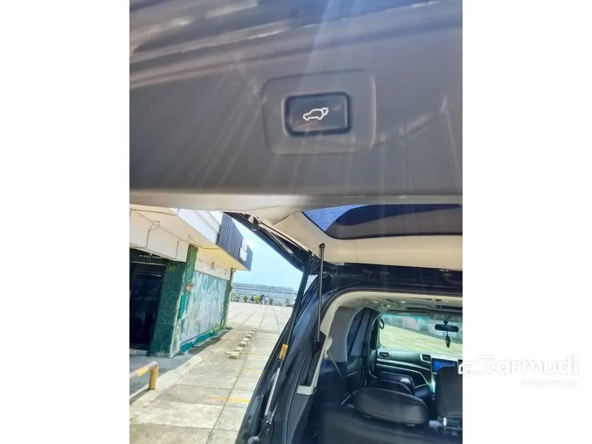 2011 Toyota Vellfire Z MPV