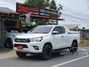 2016 Toyota HILUX REVO 2.4 E Prerunner Smart Cab Pickup