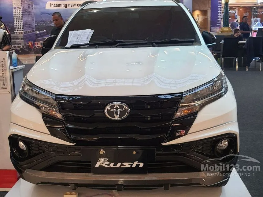 Jual Mobil Toyota Rush 2024 S GR Sport 1.5 di Banten Automatic SUV Putih Rp 270.000.000