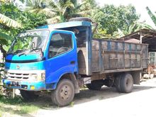 2005 Toyota Dyna 4.0 Trucks
