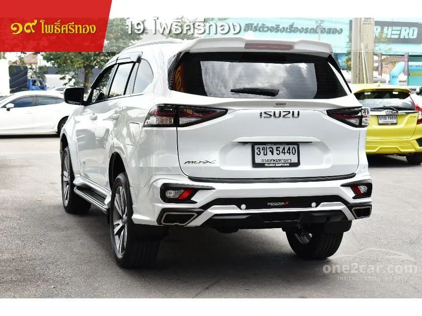 2023 Isuzu MU-X Ultimate SUV