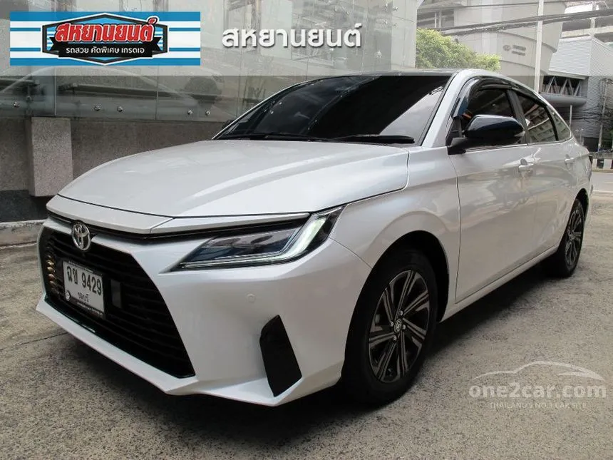 2025 Toyota Yaris Ativ Nightshade Edition Sedan