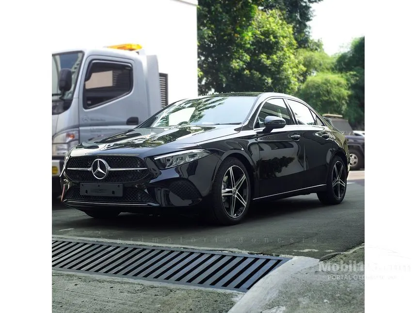 2025 Mercedes-Benz A200 Progressive Line Sedan