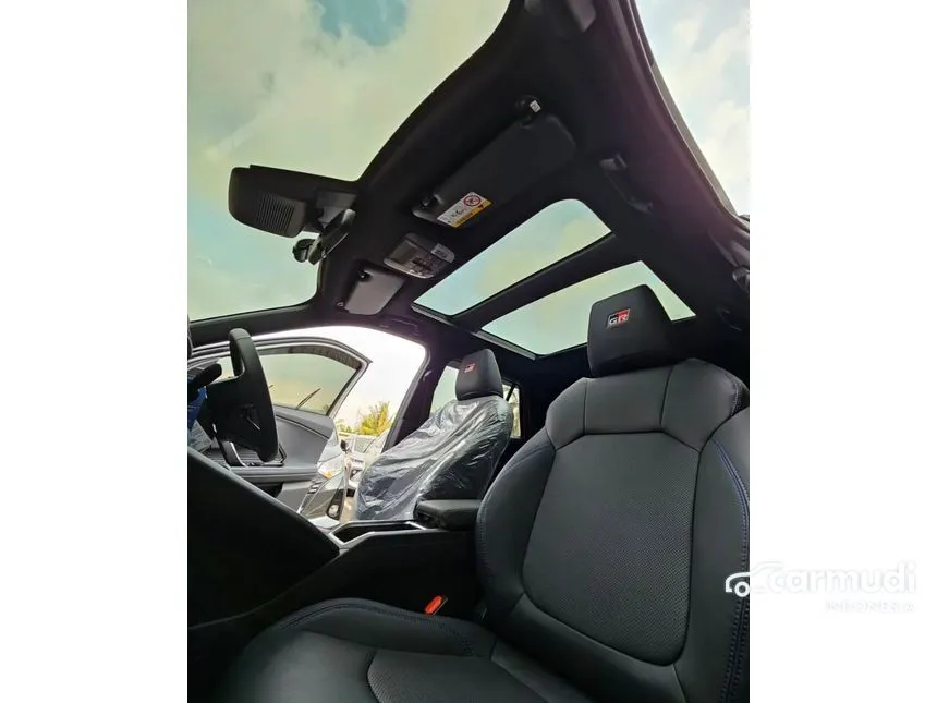 2025 Toyota Yaris Cross S HV with GR Parts Aero Pkg(Prem Clr) SUV