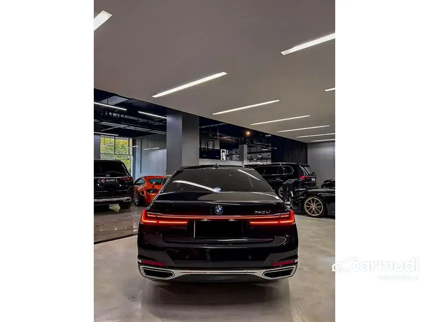 2022 BMW 740Li Opulence Sedan