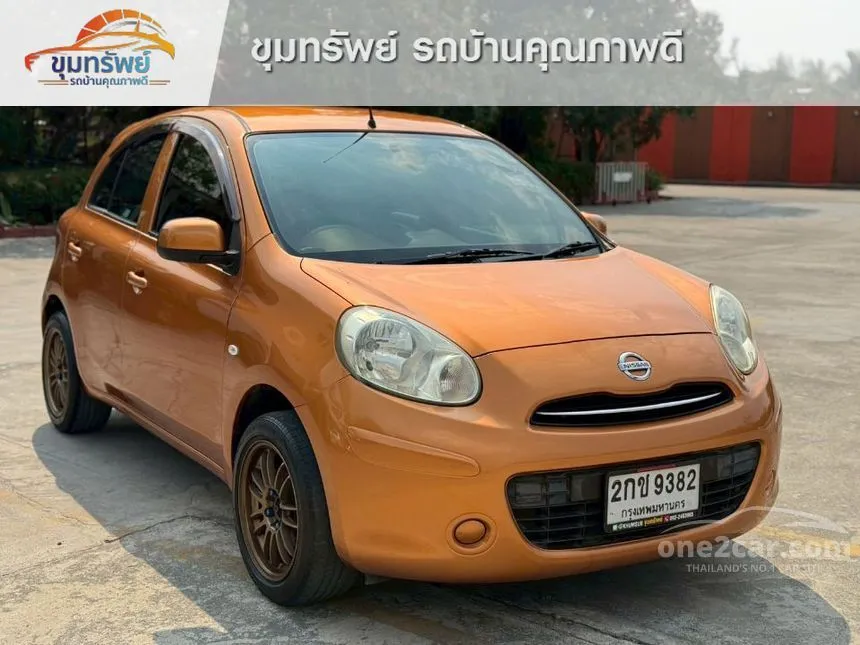 2013 Nissan MARCH E Hatchback